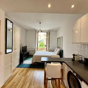 Charming 2 Min Walk From Monaco And Railway Station Appartement
